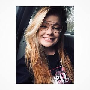 Meet your Posher, Natalie